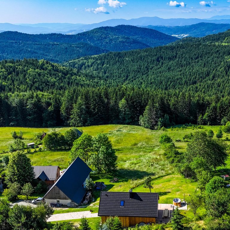 Chaty na wysokości z drona