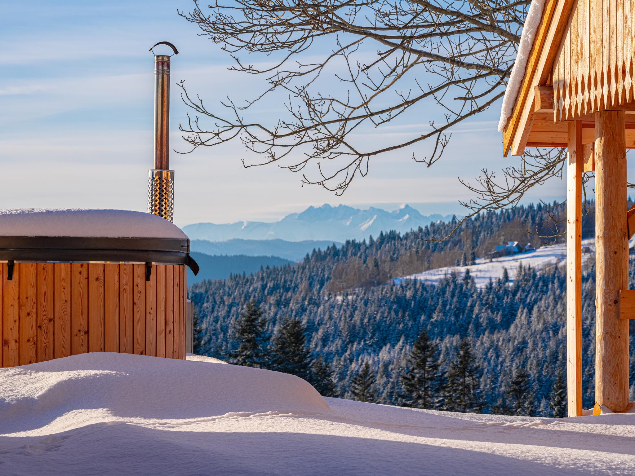 Magiczna zima z jacuzzi i widokiem na Tatry